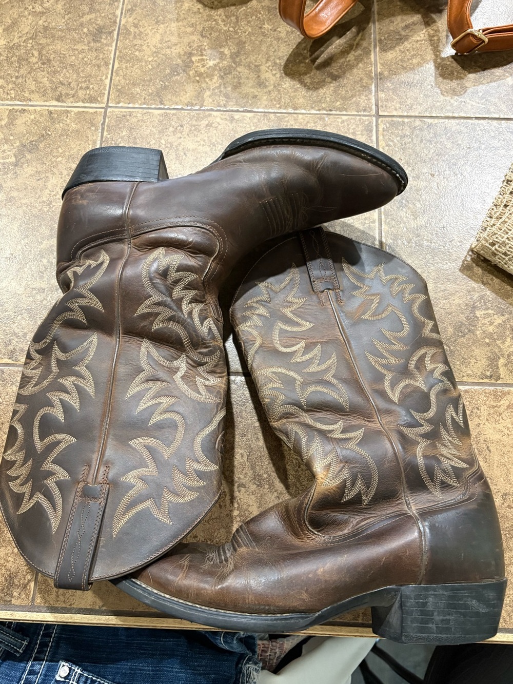 Ariat Cowboy Boots Mens 11.5 EE Wide Brown Leather Western Boots